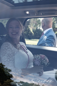 Wedding photography in Valencia Sagunto Castellón and Mallorca showing the happy bride