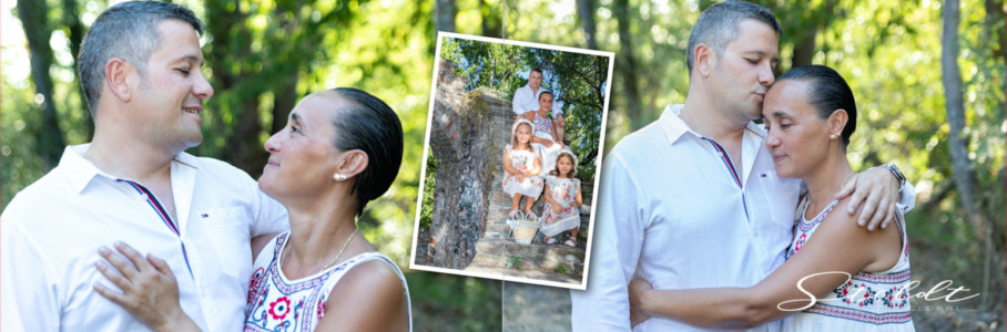 Photo album example of family portraits