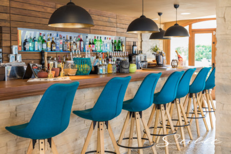 Business photography interior picture of a bar in a hotel in Mallorca
