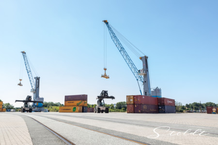 Business photography for transport company Spedition Bode showing cranes