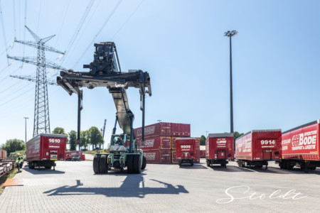 Business photography for transport company Spedition Bode showing work process